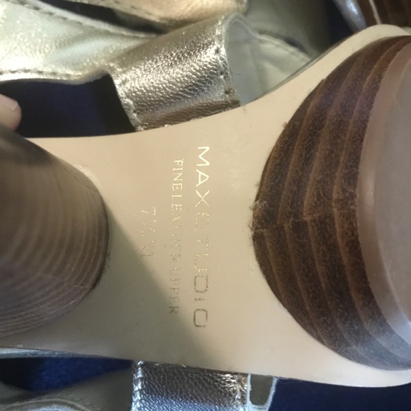 Sz 7.5 Gold Leather Max Studio heel - Picture 6 of 6